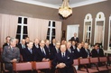 Sotilaspoikaristien jakotilaisuuden osallistujat Upseerikerholla 3.12.1993.
